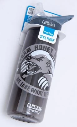 Mil Spec Monkey Camelbak 750ml Bottle 16 Mil Spec Monkey Camelbak 750ml Bottle -Outdoor Equipment Verkauf msm cbottle honey 001 1280x1280